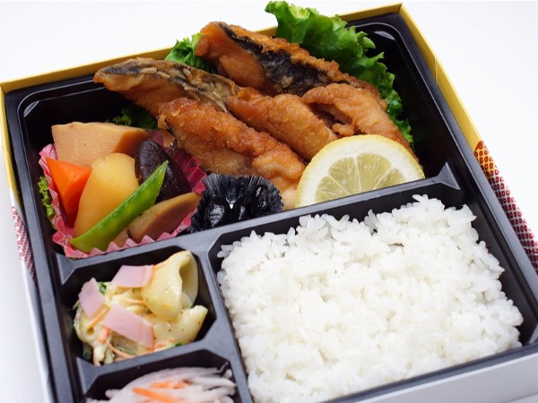 鯖の竜田揚げ弁当
