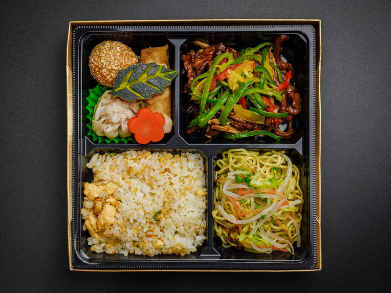 【4升】青椒肉絲（チンジャオロースー）と炒飯弁当