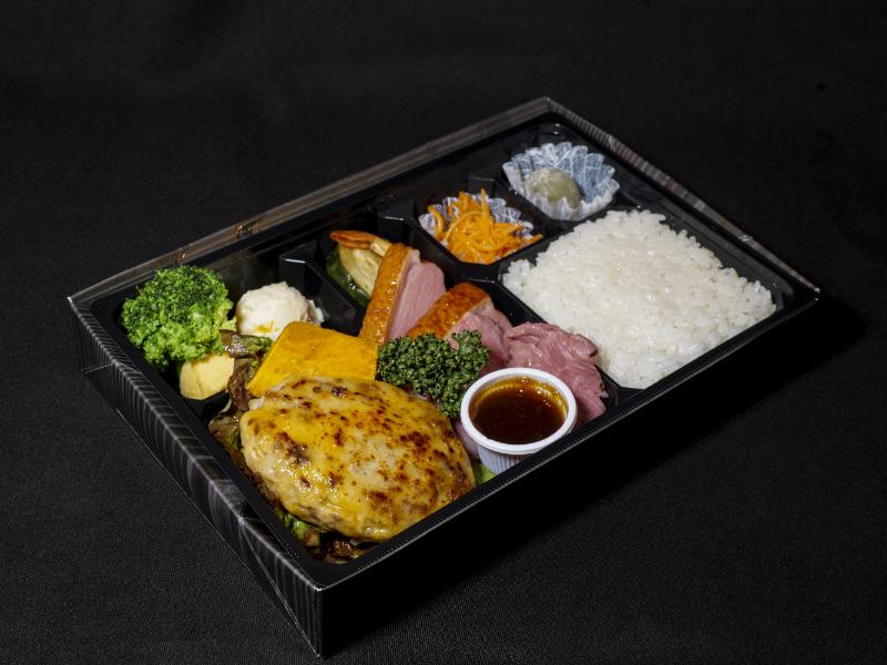 ゴルビージャックチーズバーグ＆牛ハラミステーキ＆自家製合鴨パストラミBBQ