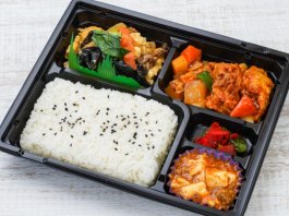【厳選】Wメイン中華弁当（サバチリソース＆木耳と豚肉玉子炒め）