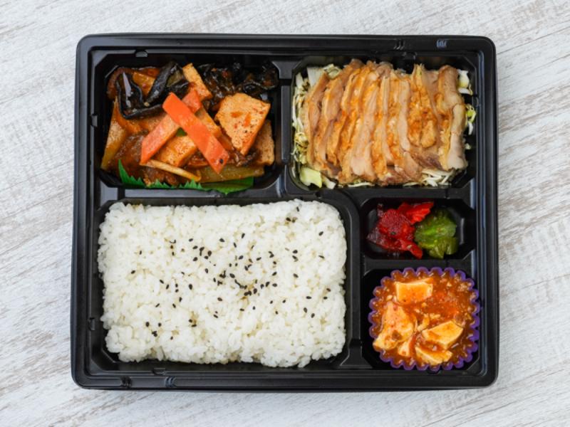 【厳選】Wメイン中華弁当（揚げ豆腐の四川風炒め＆油淋鶏）