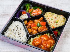 【特製 幕の内弁当】海老のチリソースと酢豚の弁当