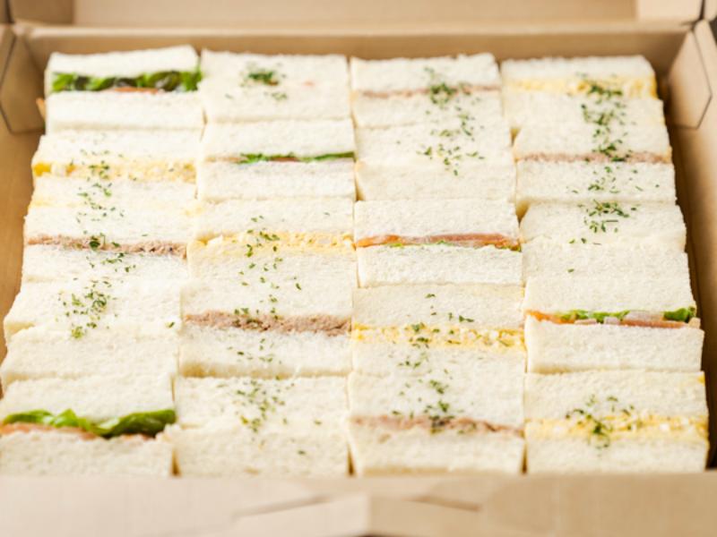 ２０個サンドイッチオードブル（玉子・ツナ・ポテサラ・野菜）
