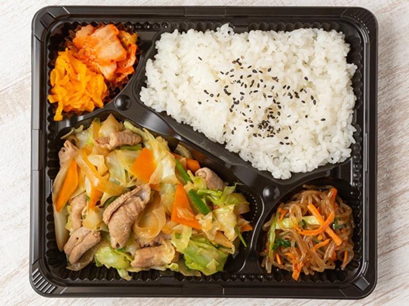 ホルモン野菜炒め弁当