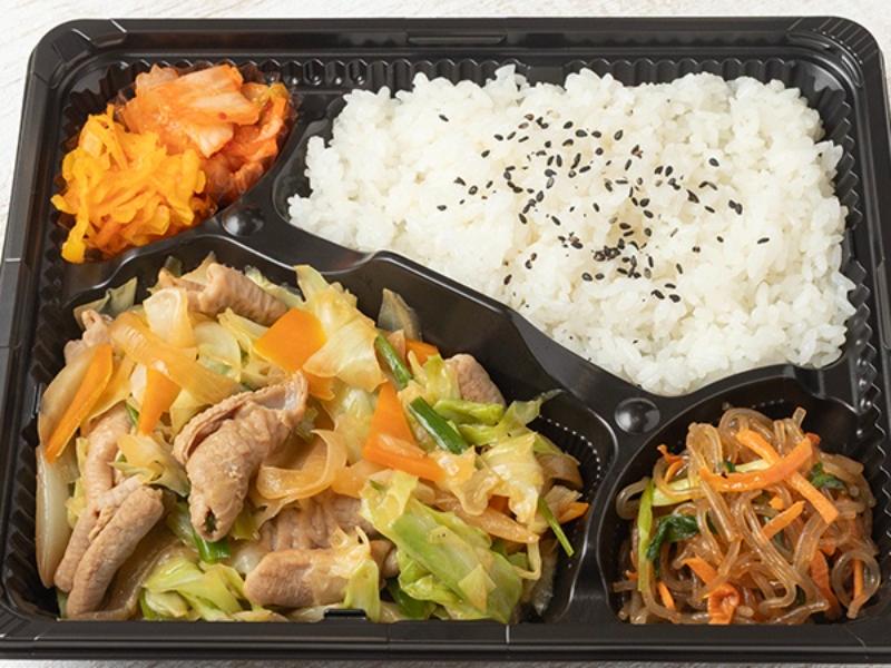 ホルモン野菜炒め弁当