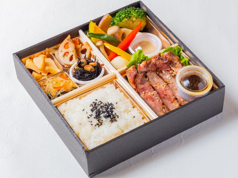 季節の副菜白ごはんとステーキ和御膳