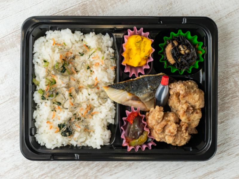 ［Ａ－２］【ＧＡＢＡとたんぱく質が摂れる】発芽玄米粉唐揚げ・焼きサバ弁当