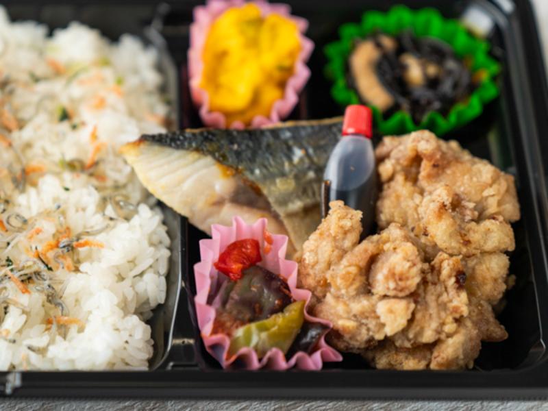 ［Ａ－２］【ＧＡＢＡとたんぱく質が摂れる】発芽玄米粉唐揚げ・焼きサバ弁当