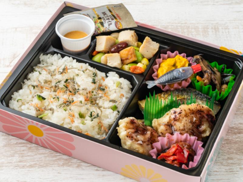 ［Ｂ－１］スーパーフード＆ＭＣＴオイル【ＧＡＢＡとたんぱく質が摂れる】梅鶏天・焼きサバ弁当