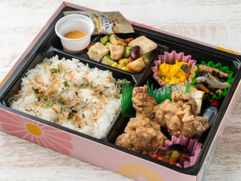 ［Ｂ－２］スーパーフード＆ＭＣＴオイル【ＧＡＢＡとたんぱく質が摂れる】発芽玄米粉唐揚げ・焼きサバ弁当