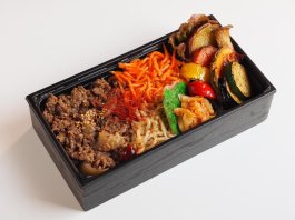 はなが牛彩り焼肉重