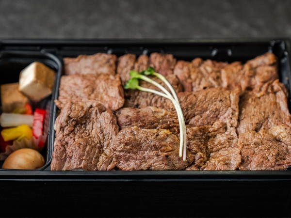 特選 炭火焼カルビ重 （大）