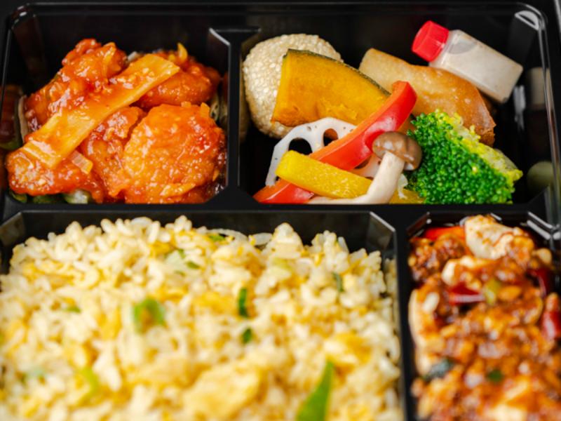 【選べるご飯】エビチリソースと本格麻婆豆腐御膳