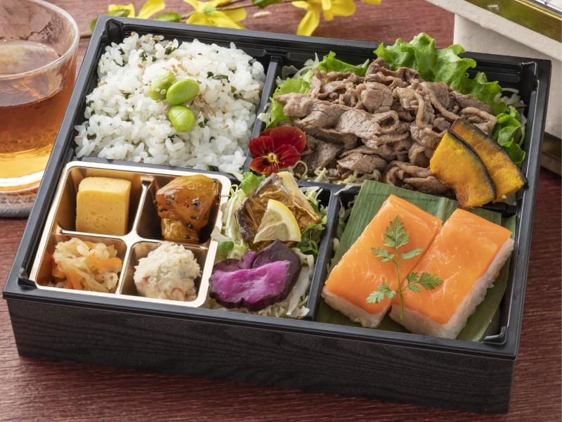 富山県産ます寿司弁当〜特選トロます寿司と氷見牛焼肉〜
