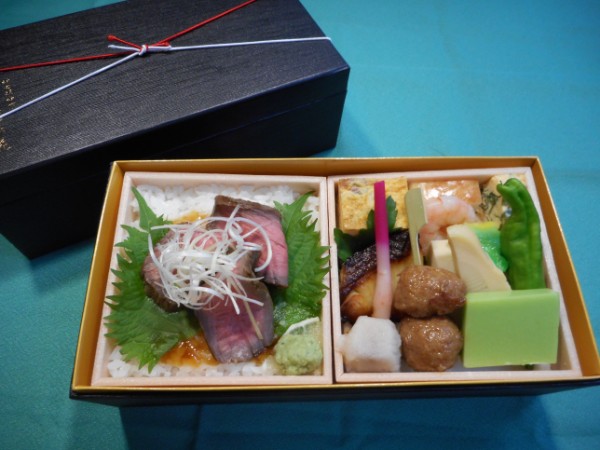 （1／22～1／28まで納品不可）旬菜弁当 和風ローストビーフ