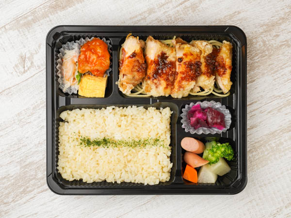 鶏の唐揚げ　麻辣ソース