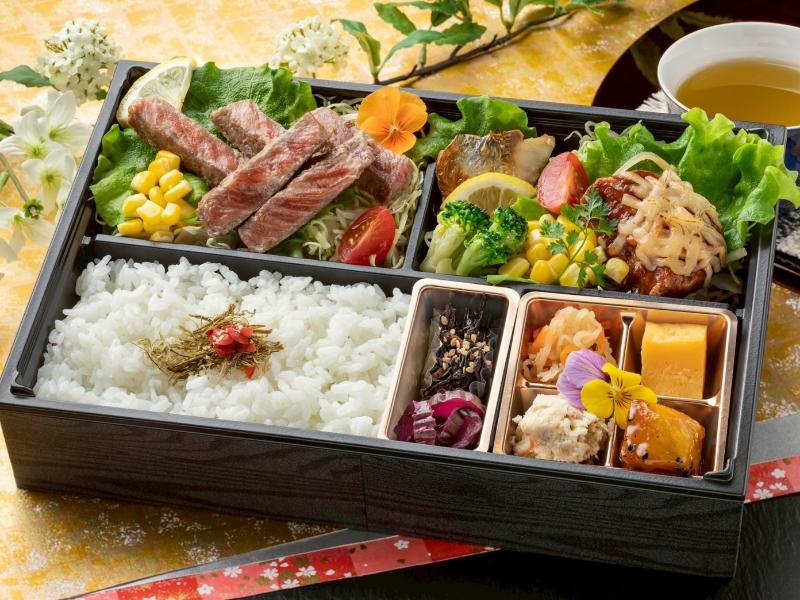 【ご飯が選べる】翔〜特製牛ステーキとチーズハンバーグ〜