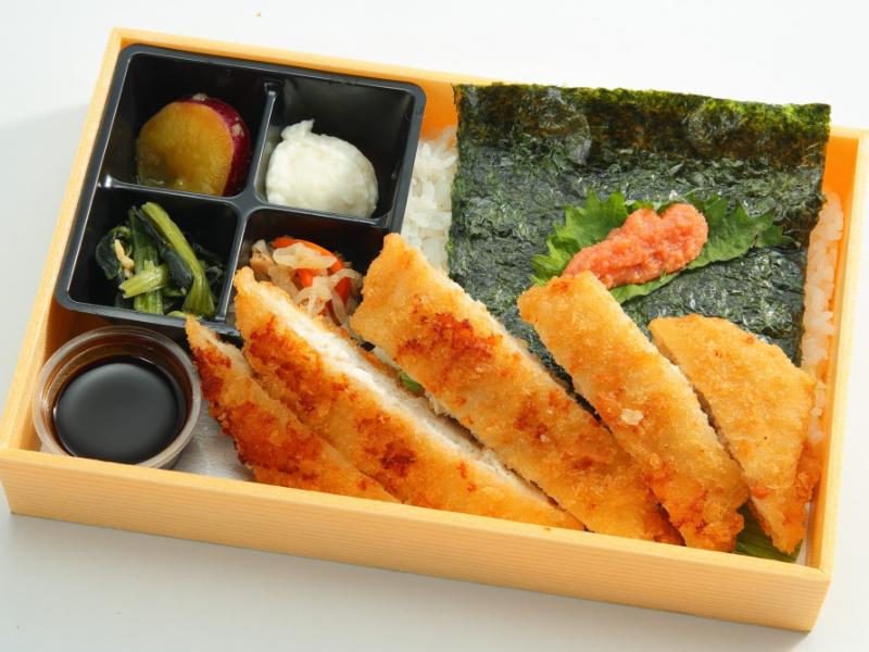 チキンカツの明太海苔弁当
