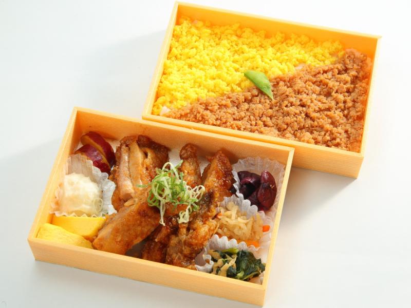 照り焼きチキンの豪華二段弁当