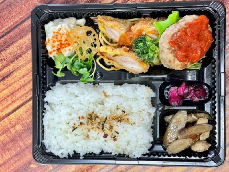 チキンカツ＆ハンバーグ弁当