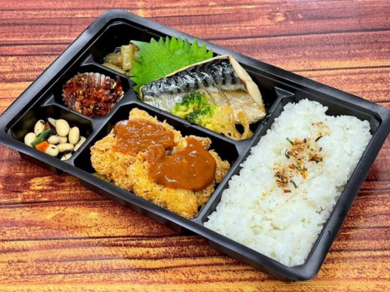 WメインのＤＸとんかつ＆鯖