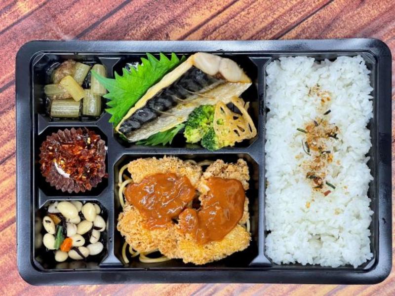 WメインのＤＸとんかつ＆鯖