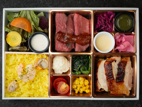 国産牛ステーキと味噌バターチキン（ブイヤベースライス）