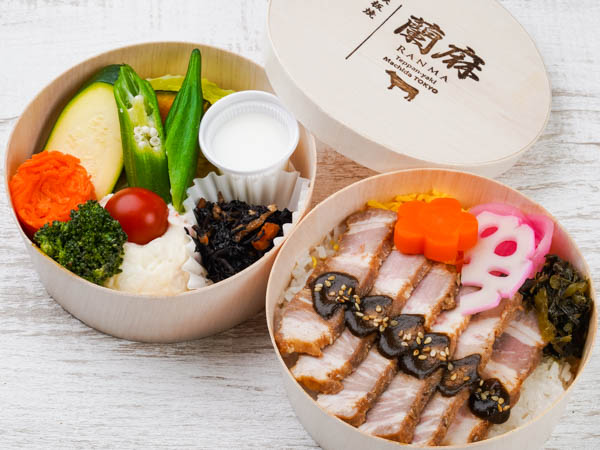 【彩り温野菜のわっぱ二段弁当】三元豚ステーキの金山寺味噌漬わっぱ弁当