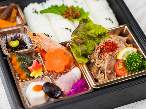 【高級鉄板焼御膳】味わい厳選牛の炙り焼き御膳