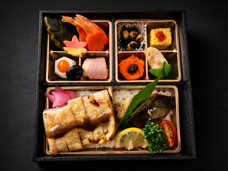 季節魚の西京焼と塩麹鶏ステーキ幕ノ内膳