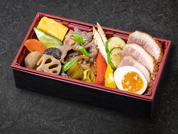 牛すき焼きと鴨ロース重