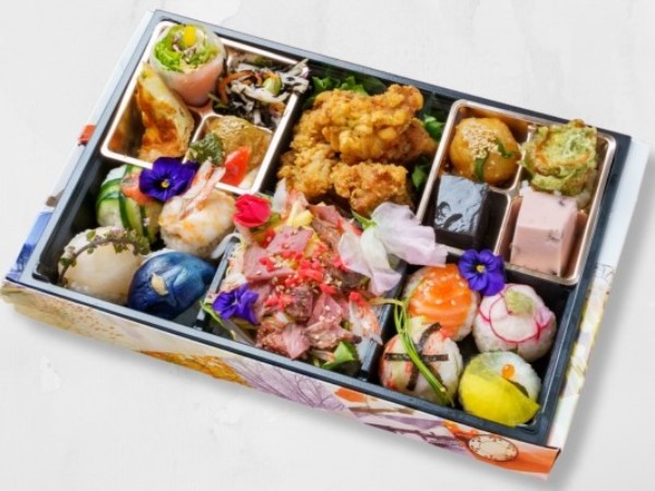 手鞠と肉料理のハーモニー