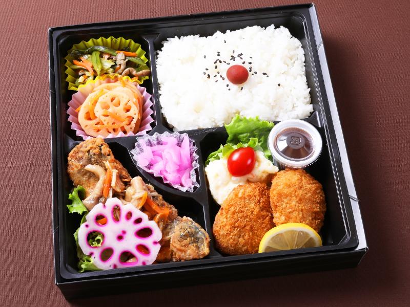 サバとキノコのあんかけとヒレカツ弁当