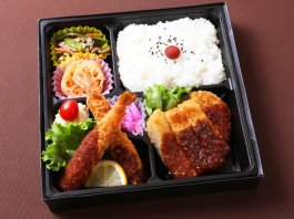 味噌カツ×エビフライ弁当