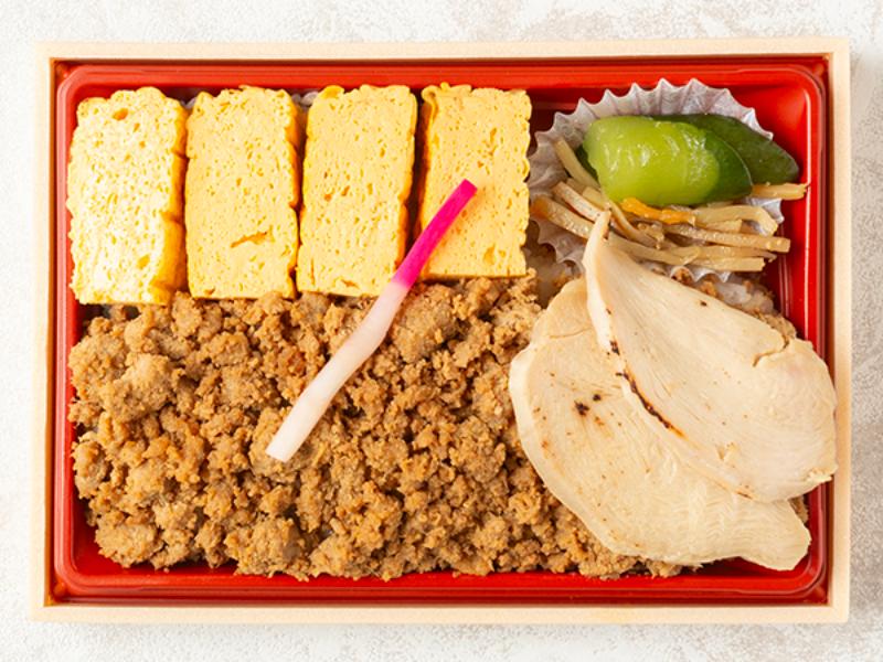鶏そぼろ鶏チャーシュー弁当