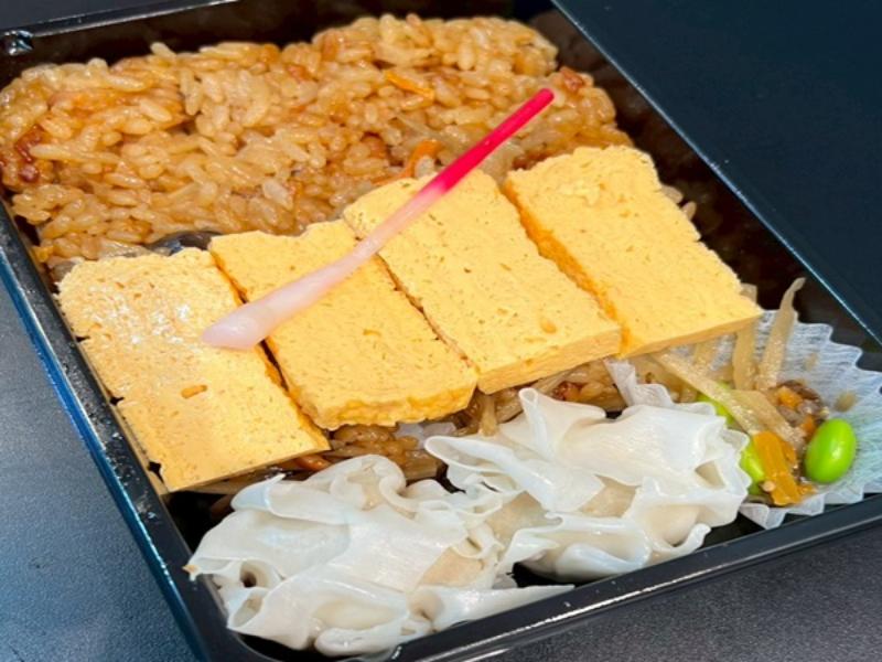 しめじ＆きんぴらの炊き込みご飯焼売弁当