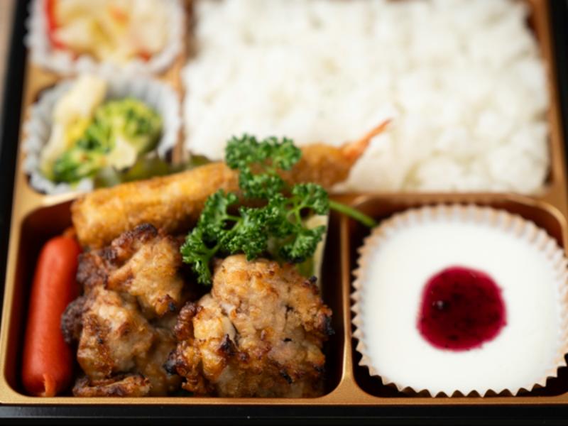 特製フライドチキン弁当〜秘伝の自家製仕込み〜
