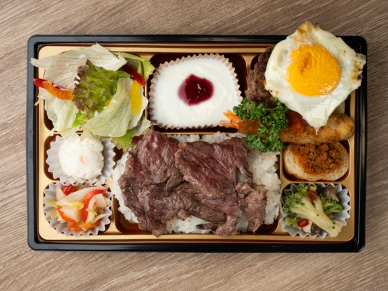 【贅沢二種盛り】厳選ハラミと手ごねハンバーグのコンボ御膳