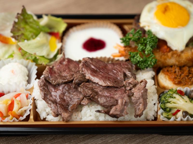【贅沢二種盛り】厳選ハラミと手ごねハンバーグのコンボ御膳