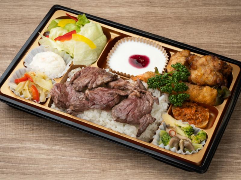 【ボリュームの極み】厳選ハラミと特製フライドチキンの洋食コンボ御膳