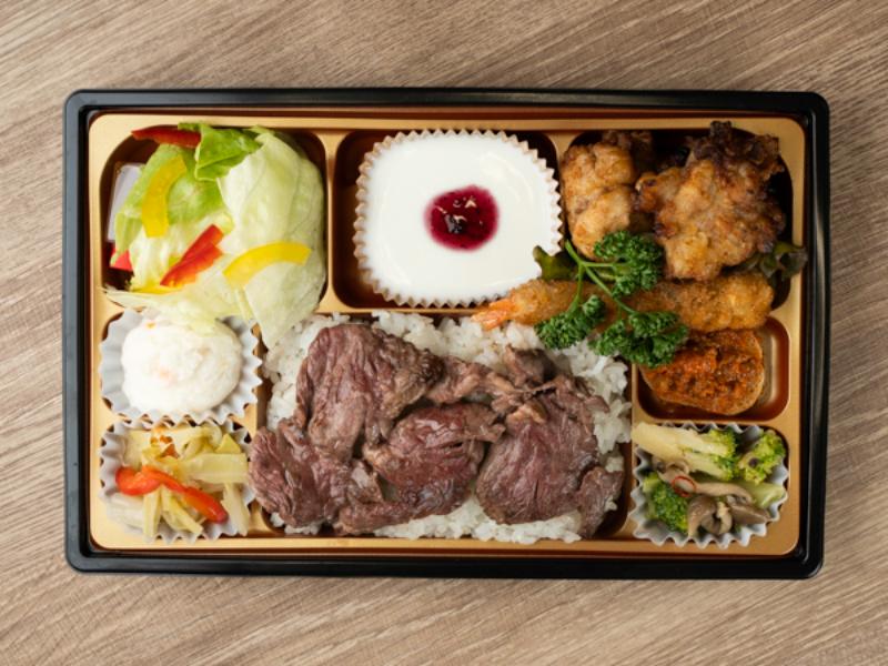 【ボリュームの極み】厳選ハラミと特製フライドチキンの洋食コンボ御膳