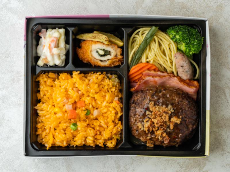 【贅沢】鎌倉ハムと黒毛和牛ハンバーグ弁当