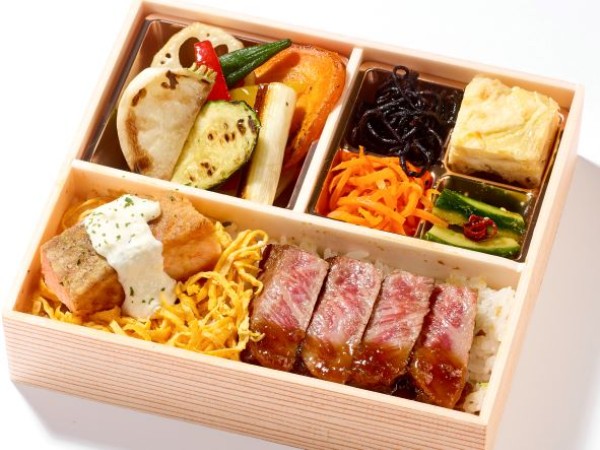 A4和牛赤身ステーキ サーモンムニエル弁当