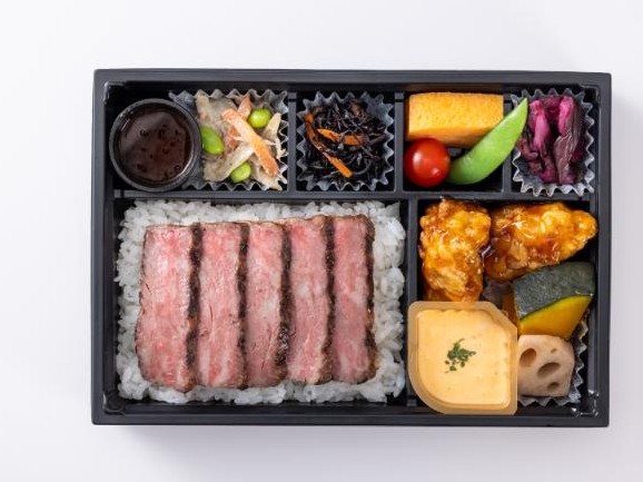 星空の黒牛 極みステーキと若鶏のチキン南蛮御膳