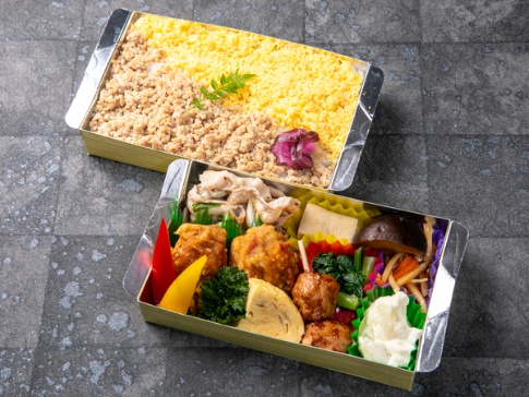 葱塩豚カルビ×鶏の唐揚げ弁当