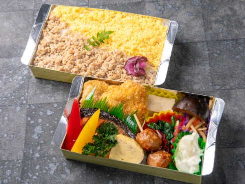 豚のヒレカツ×鮭の塩焼き弁当