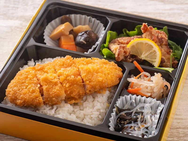 鶏の唐揚げと豚カツのせ弁当