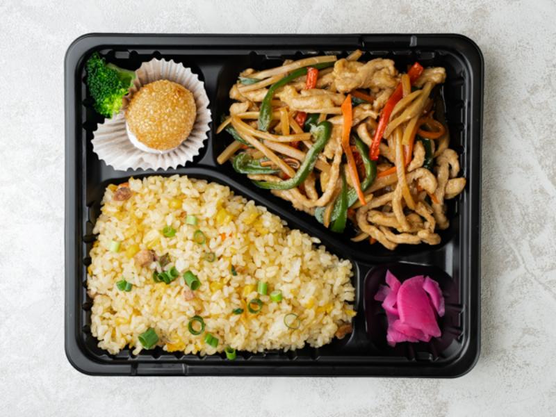 青椒肉絲チャーハン弁当