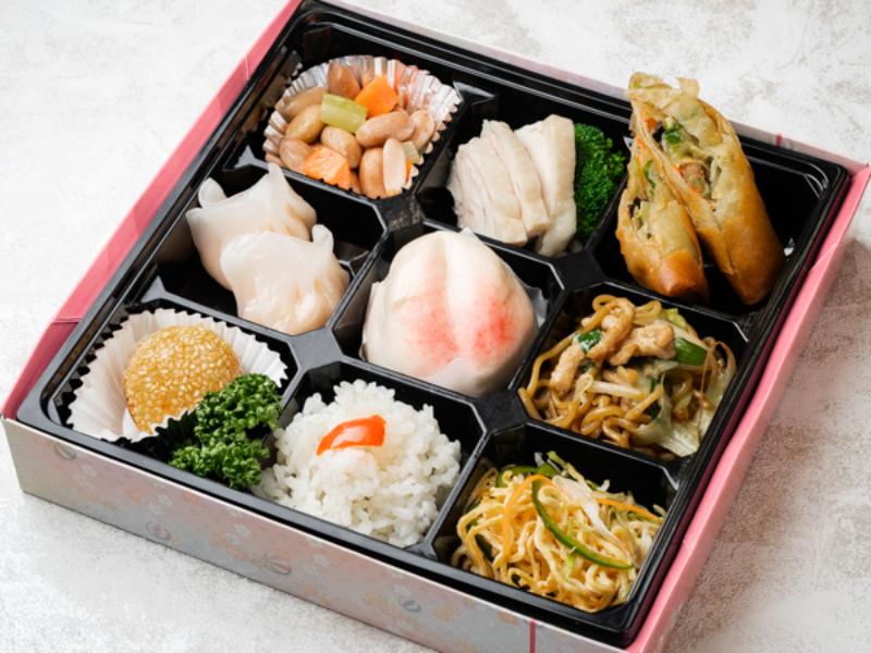 龍騰点心彩り　九宮格御膳