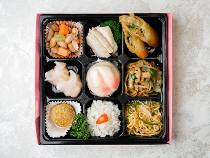 龍騰点心彩り　九宮格御膳
